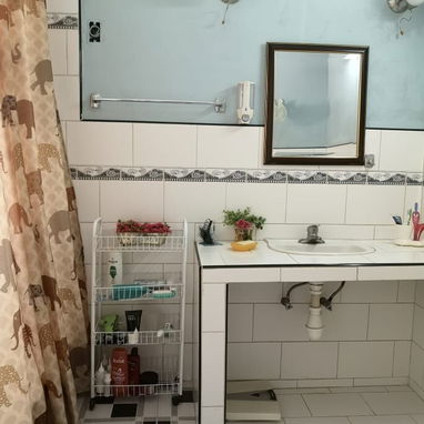 se vende casa en 10 de octubre, negociable - Img 125584066