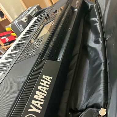 Yamaha PSR-SX900 61-Key Electronic Keyboard - 2/5