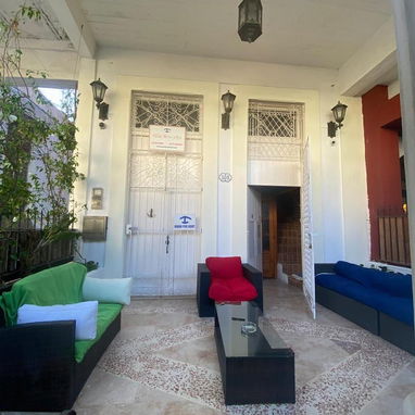 🏡✨ EXCLUSIVA PROPIEDAD EN EL VEDADO — LA HABANA - 7/9