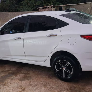 Vendo o negocio Hyundai hacen 2014, acabado de pintar - Img 113142896