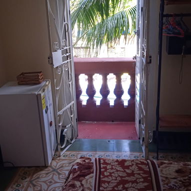 🌊 Alquiler para estudiantes extranjeros/Casa de renta lineal/Casa de renta en el Vedado 🌊 - Img 123997536