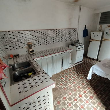 Casa en la Habana Vieja en bajos, no se va la luz en el casco historico - Img 121496612