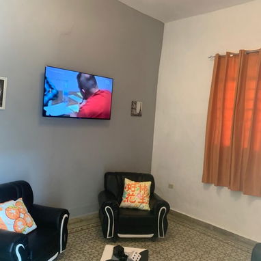 GANGA EN MARIANAO: ¡CASA LISTA PARA VIVIR CON TODO DENTRO - Img 121183990