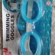 Gafas azul para natación con tapones de oídos y pinzas de nariz - Img 58199353