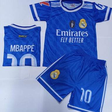 Reyes Magos el mejor regalo. Trajes de fútbol para niños. - Img 111511007