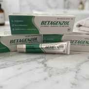 Triple Antibiotico (Betametasona-Clotrimazol-Gentamicina) 30g - Img 55830127