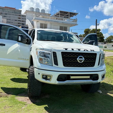 Se vende nissan titan de gasolina pro4x en perfectas condiciones - 7/10