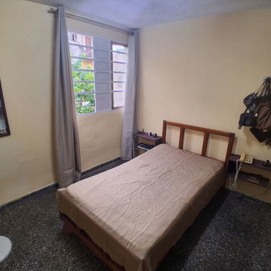 Apto en 3er piso de 2/4 en Vedado - Img 125939054