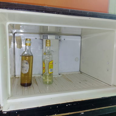 Refrigerador Westinghouse de uso con detalle - Img 126049348