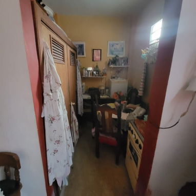 Casa puerta calle en marianao de 4/4 avenida 51 y 90 cerca del Ménendez  ,es gas de la calle - 7/10