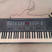 Piano YAMAHA/ Piano Eléctrico/ Pianola/ Teclado - Img 57704857