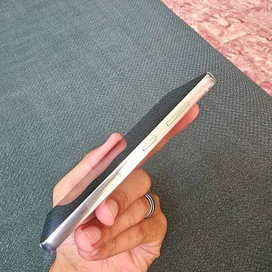 Samsung S23 - 3/5