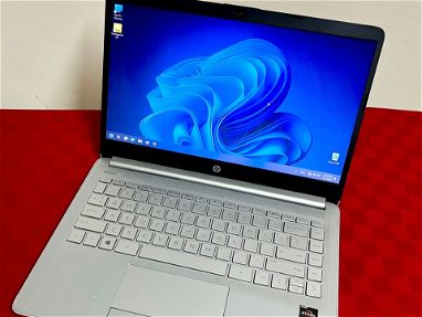 Laptop HP Ryzen 3 en óptimas condiciones - Img main-image