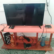 Gangazo TV 32"+ cajita + mesa 70usd - Img 56726356