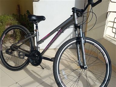 Se vende bicicleta casi nueva ,poco uso. - Img 65944242