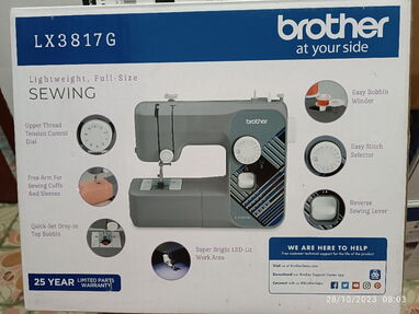 Máquina de coser eléctrica marca Brother - Img main-image