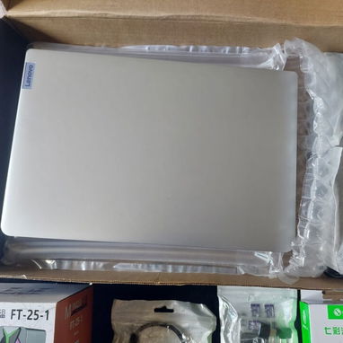 310USD Laptop Lenovo (✨️NUEVA EN CAJA 📦) - 4/6