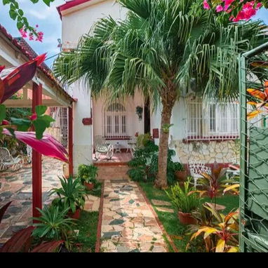 📣📣Se vende dos casas en una biplanta total del 6 habitación🏠✅️ dependiente y 6 baños , en miramar serca d embajadas e - 5/10