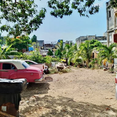 GG-158 | 🔑 CASA INDEPENDIENTE CON 700 m² DE TERRENO EN LAWTON - 6/10