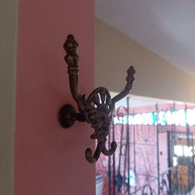 Vendo colgante antiguo de bronce de pared. - Img 124886641