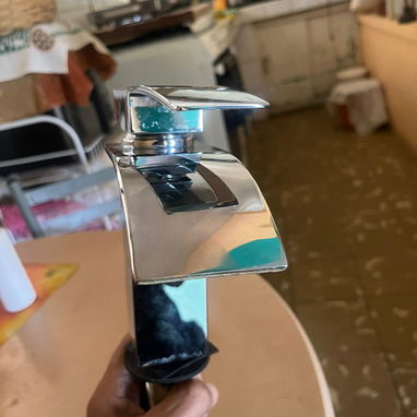 Venta de llave mezcladora de lavamanos - Img 118482052