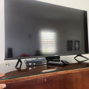 Televisor 43 pulgadas  Hisense con su cagita - Img 56593235