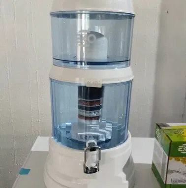 Dispensador y filtro de agua - Img 97479432