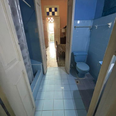 LR006 🏢 Apartamento en Venta – Prado y Malecón, La Habana - Img 118995401