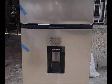 Refrigerador royal con dispensador - Img main-image
