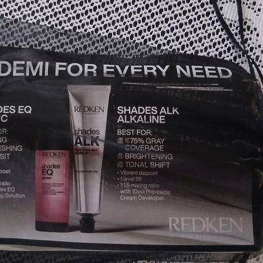 Tintes para el cabello estuches de 2 tubos de tintes de 60ml cada uno, sin amoniaco tono 7NA y 10N Marca REDKEN - 4/4
