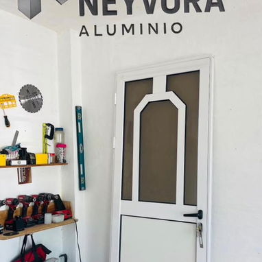 Se hacen todo tipo de trabajos de CARPINTERÍA DE ALUMINIO  no dude en preguntar - 8/9