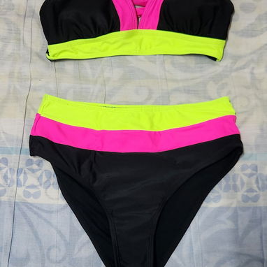 Trusas y trajes de baño - Img 115510386