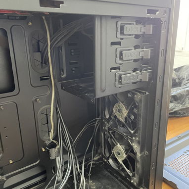 Vendo CHASIS COOLERMASTER - 4/5