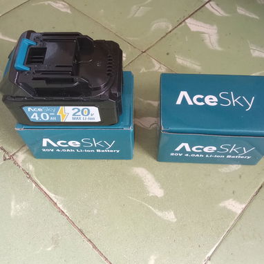 MIRA ESTO SOPLADOR DE HOJAS NUEVO CON 2 BATERIAS 80 USD - 3/9