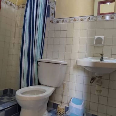 🏠¡Descubre nuestra casa de renta con precios económicos en el Vedado con una ubicación privilegiada! - Img 107741175