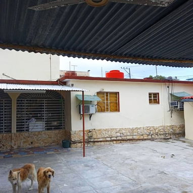 🏡*164_VENTA DE CASONA EN SAN MIGUEL ( A cuadras de la tienda de la cuevita o cerca de la calle 4ta q'va para 8 vías)* - 3/10