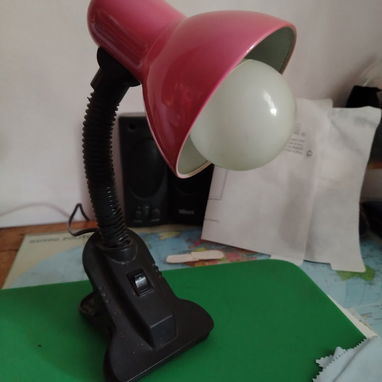 Lámparas de mesa con bombillos - 2/2