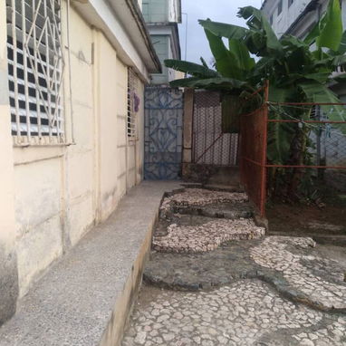 *$10,000 usd CON AJUSTE. En venta 2 apartamentos en 1(PLANTA BAJA) en Guanabacoa.. ideal para una familia grande, dos f - 5/10