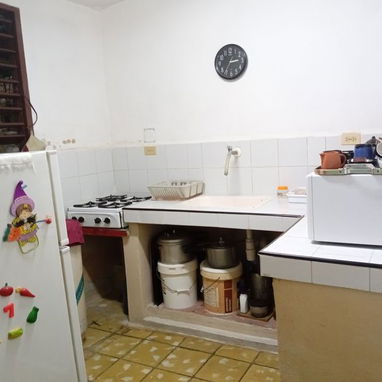 Vendo o cambio x dos, una mediana y otra pequeña con todo lo necesario para una persona. - Img 122249753