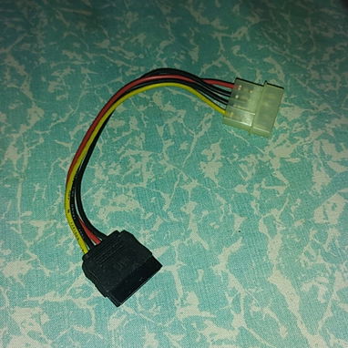 Cable de datos y corriente tipo SATA - Img 97589691