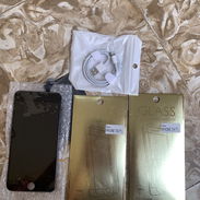 Mica iPhone 7 / pantalla 7 plus cargador de iPhone - Img 56289690