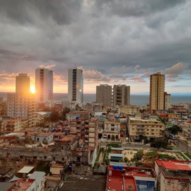 🏢⚡️Alquiler de Apartamento de lujo en La Habana (Vedado) corta y larga estancia. Electricidad permanentemente / VED-001 - 5/10