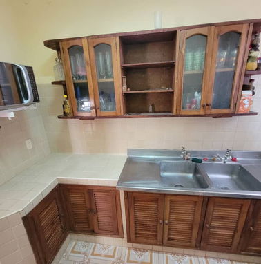 Oferta!!! Casa independiente en 9na con 5 cuartos,patio y garaje cerrado. Excelente oportunidad de inversión!!! - Img 79808888