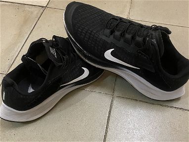 Tenis Nike originales de uso en buen estado - Img main-image-45562800