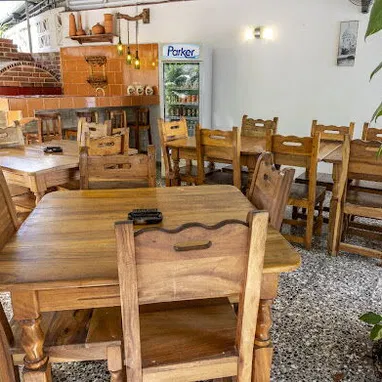 *SE VENDE* Hostal CasaBlanca. 5 Habitaciones, 7 Baños, Piscina Climatizada, Billar, Garage, Jacuzzi, Ranchon. - Img 116759147