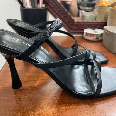 Tacones negros Nine West #38.5 - Img 119127786
