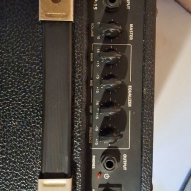 Amplificador Guitarra electrica Sanchez Ap 15 Y pedal Overdrive - Img 126398965
