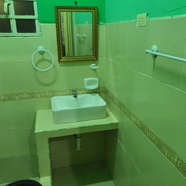 Venta apat 1 cuarto bajos frente calle Playa 15mil 53582376 - 7/9