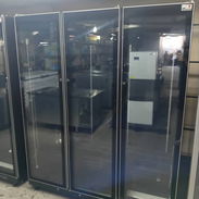 Exhibidora JINGHAN vertical 3 puertas 36 pies - Img 57749237