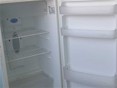 Vendo 2 refrigeradores (LG y SAMSUNG) en muy buen estado - Img 65152426